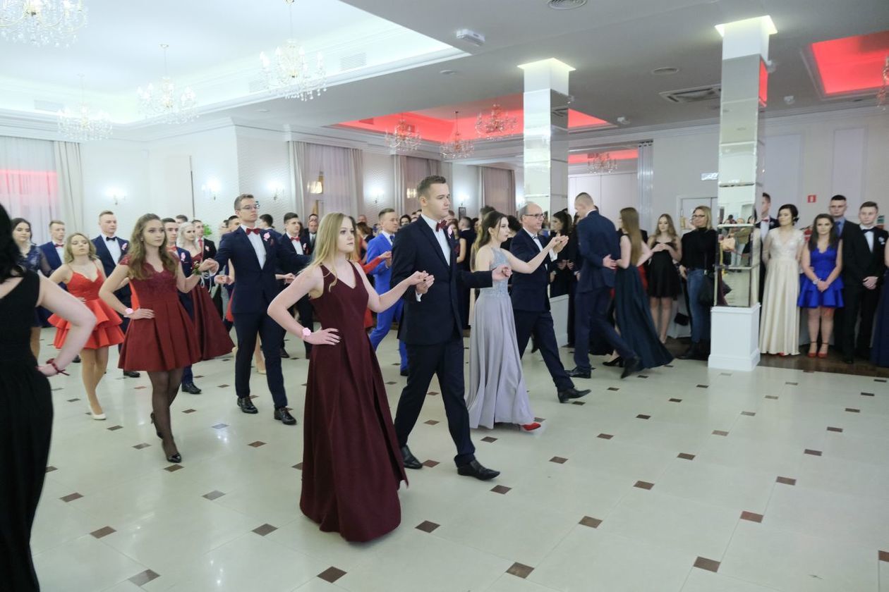  Studniówka 2019: Bal maturzystów XIV LO w hotelu Luxor (zdjęcie 45) - Autor: Maciej Kaczanowski