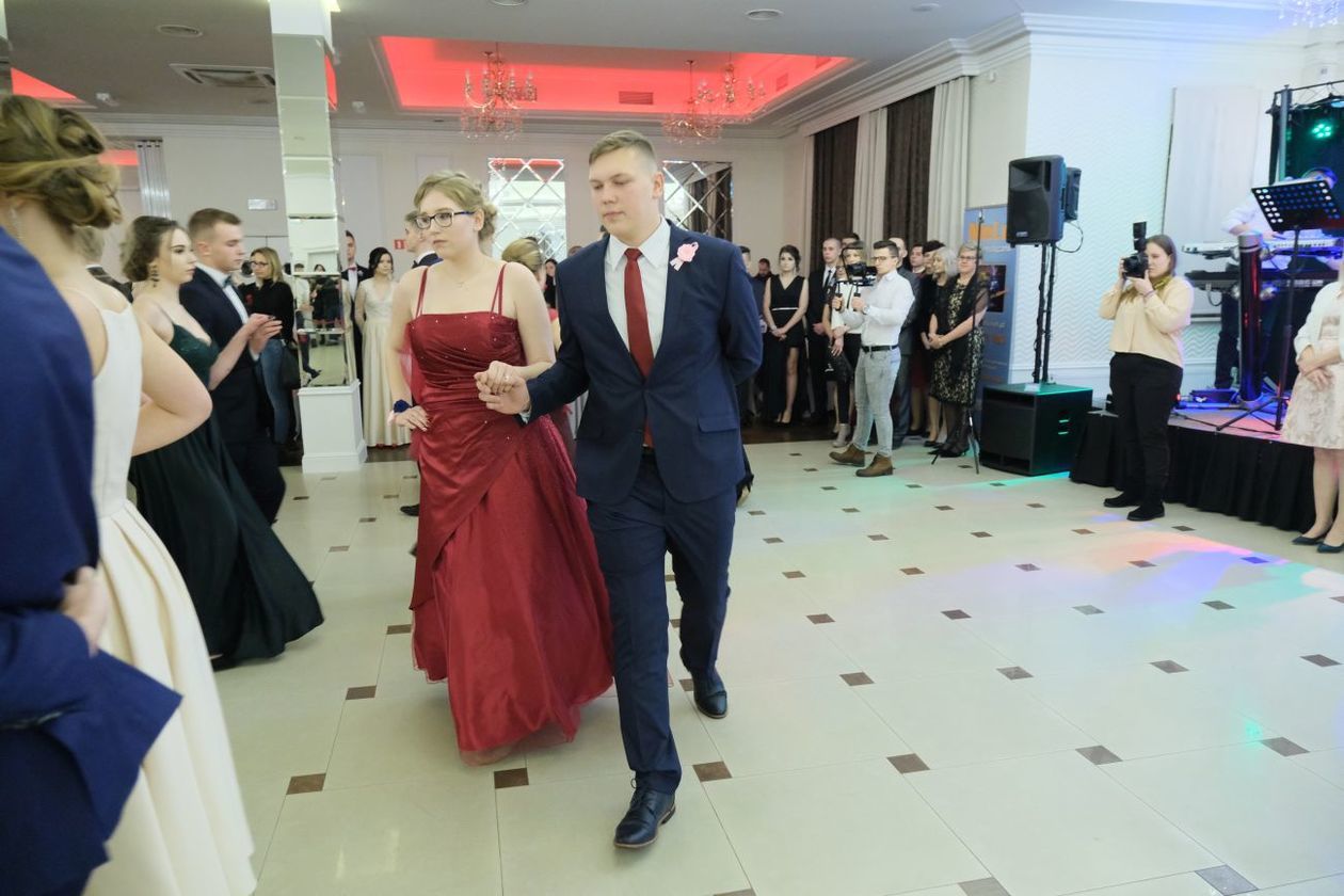  Studniówka 2019: Bal maturzystów XIV LO w hotelu Luxor (zdjęcie 41) - Autor: Maciej Kaczanowski