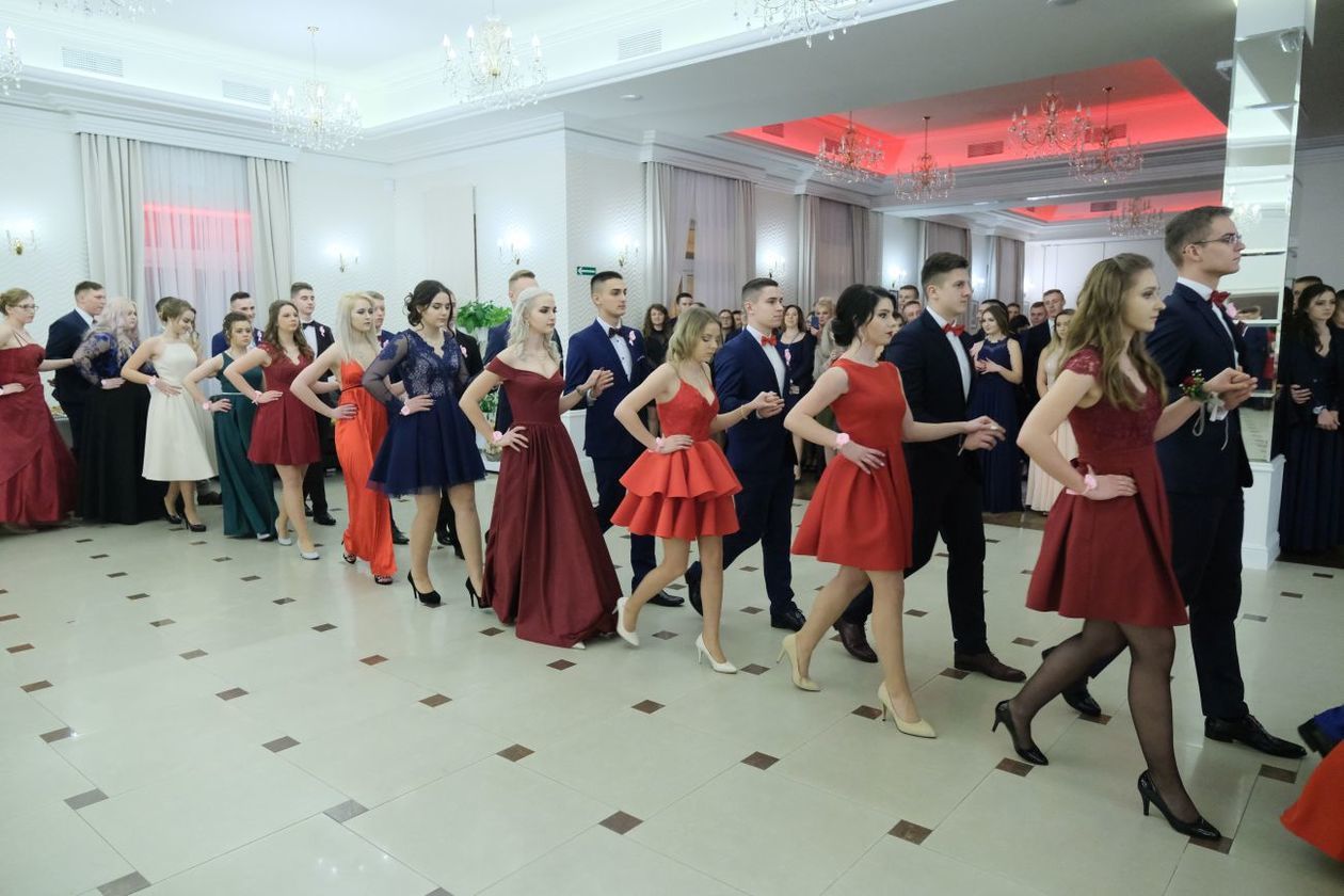  Studniówka 2019: Bal maturzystów XIV LO w hotelu Luxor (zdjęcie 33) - Autor: Maciej Kaczanowski