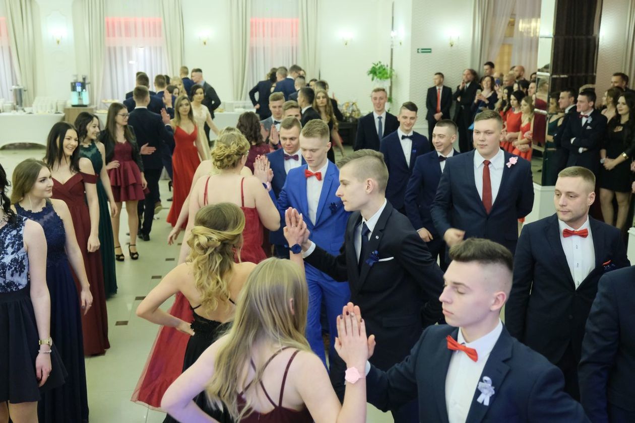  Studniówka 2019: Bal maturzystów XIV LO w hotelu Luxor (zdjęcie 75) - Autor: Maciej Kaczanowski