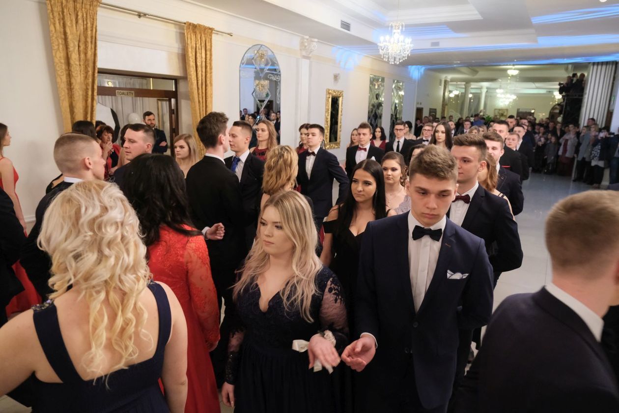  Studniówka 2019: Bal maturzystów XIX LO w hotelu Vesaria (zdjęcie 83) - Autor: Maciej Kaczanowski