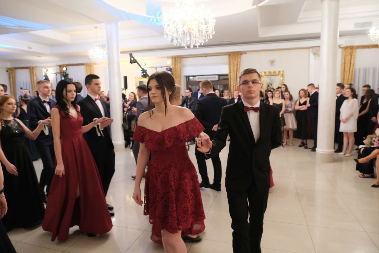  Studniówka 2019: Bal maturzystów XIX LO w hotelu Vesaria (zdjęcie 39) - Autor: Maciej Kaczanowski