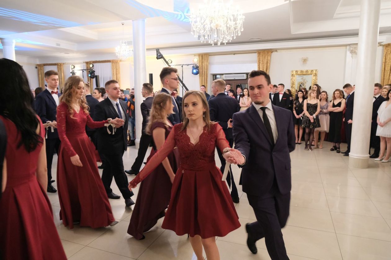  Studniówka 2019: Bal maturzystów XIX LO w hotelu Vesaria (zdjęcie 41) - Autor: Maciej Kaczanowski