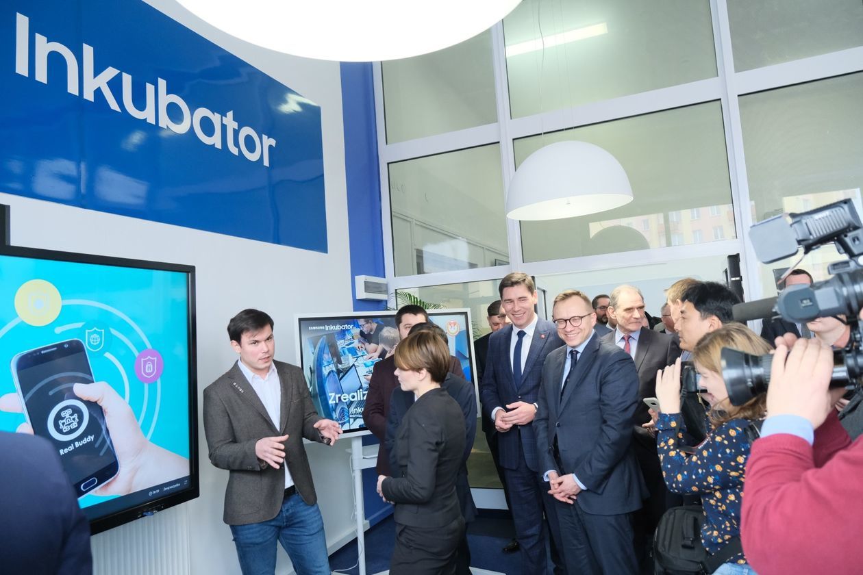 Samsung otworzył inkubator na Politechnice Lubelskiej (zdjęcie 12) - Autor: Maciej Kaczanowski