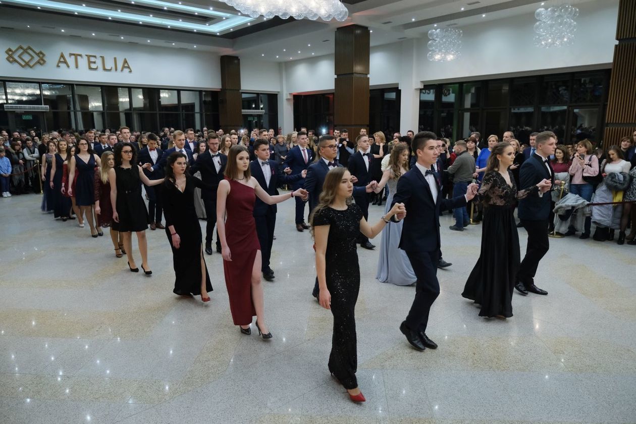  Studniówka 2019: Bal maturzystów V LO w hotelu Atelia (zdjęcie 92) - Autor: Maciej Kaczanowski