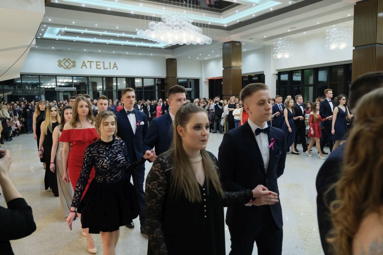  Studniówka 2019: Bal maturzystów V LO w hotelu Atelia (zdjęcie 84) - Autor: Maciej Kaczanowski