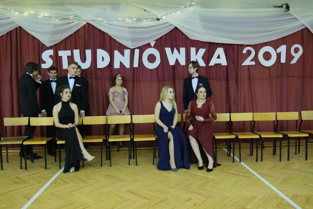  Studniówka 2019: Bal maturzystów XXI Liceum Ogólnokształcącego im. św. Stanisława Kostki (zdjęcie 8) - Autor: Maciej Kaczanowski