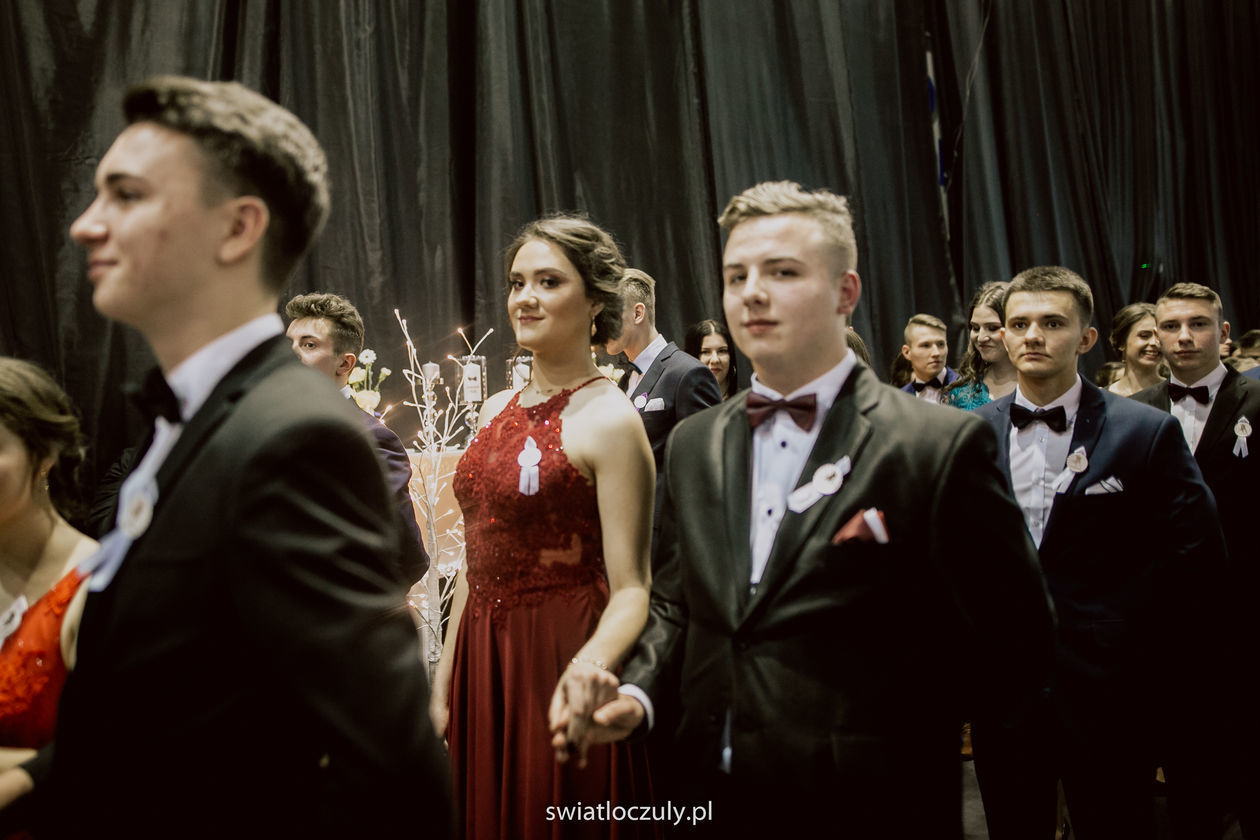  Studniówka uczniów III LO w Zamościu (zdjęcie 1) - Autor: Kazimierz Chmiel