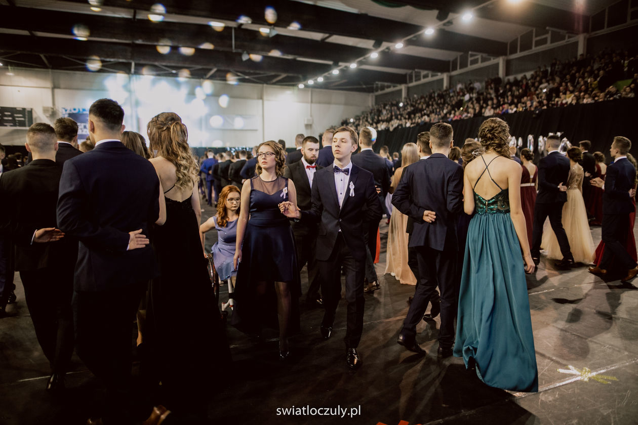  Studniówka uczniów III LO w Zamościu (zdjęcie 1) - Autor: Kazimierz Chmiel