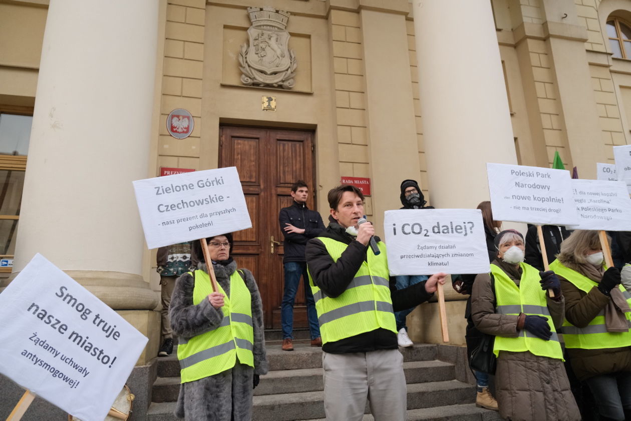  Strajk dla Ziemi - pikieta przd ratuszem (zdjęcie 1) - Autor: Maciej Kaczanowski
