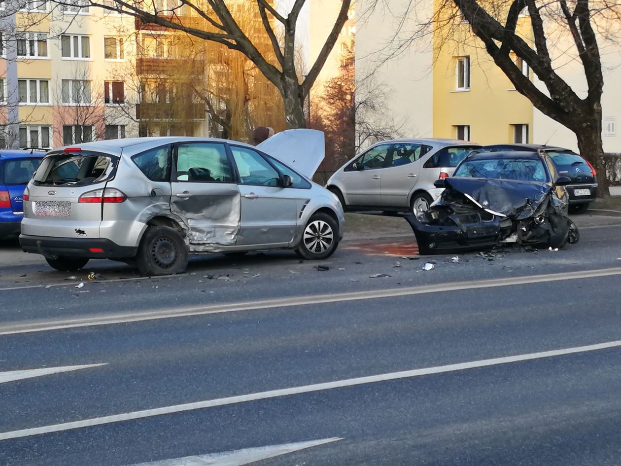Puławy: Zderzenie samochodów na ul. Piaskowej - Autor: Grzegorz Szafranek