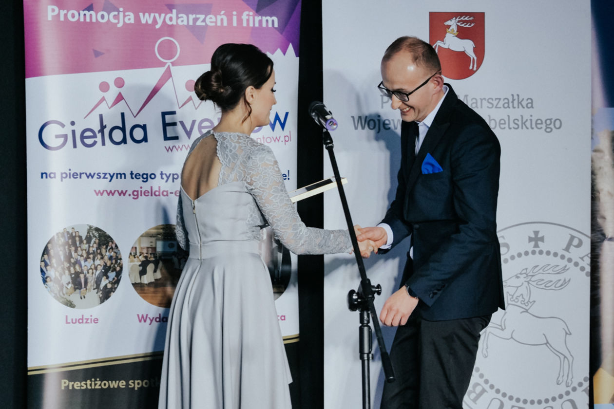  c957b472273b81c0bbe8386fc03c1f28.jpg