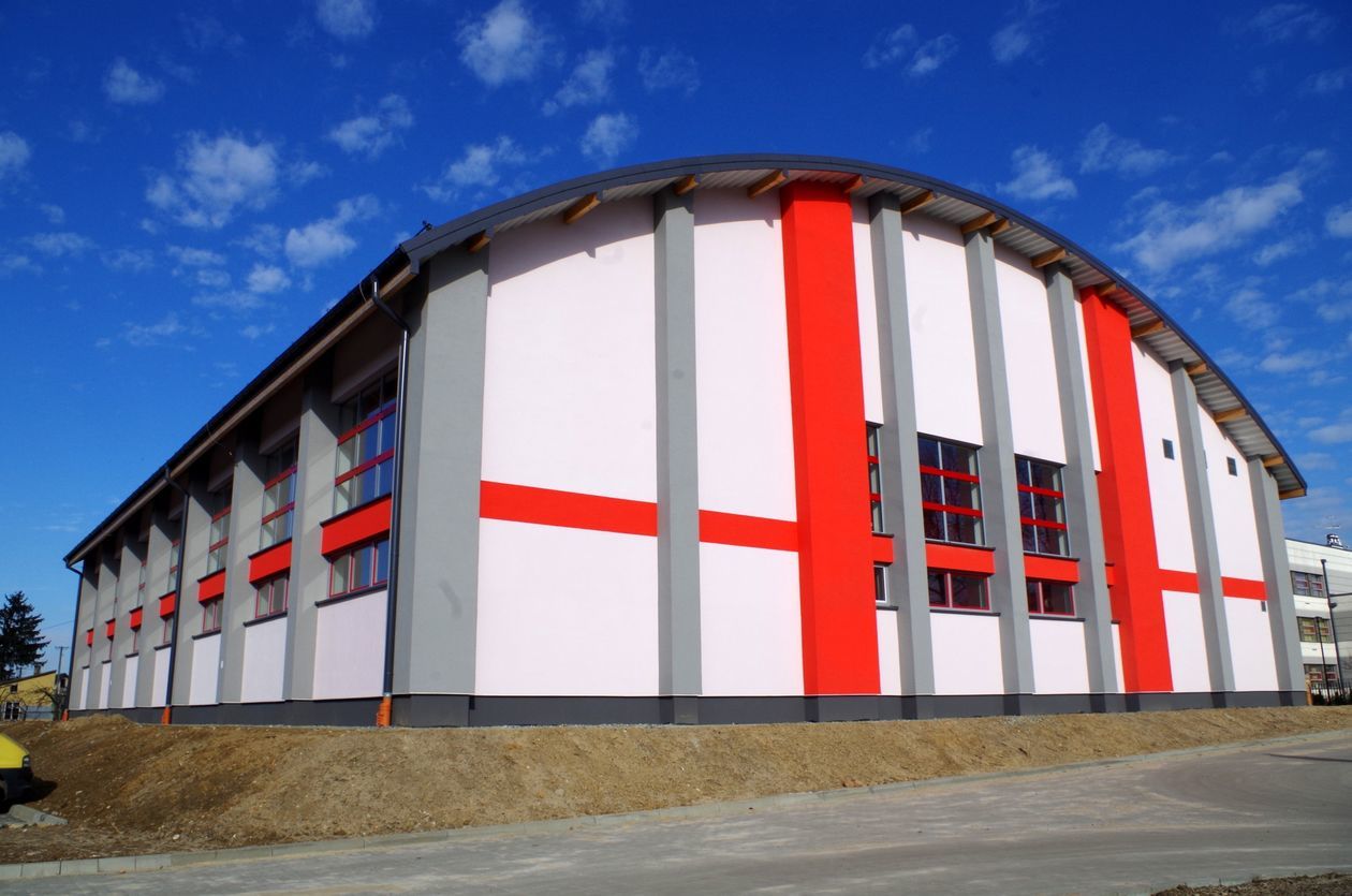  Nowa hala sportowa w Żyrzynie (zdjęcie 1) - Autor: A. Bujek, UG Żyrzyn