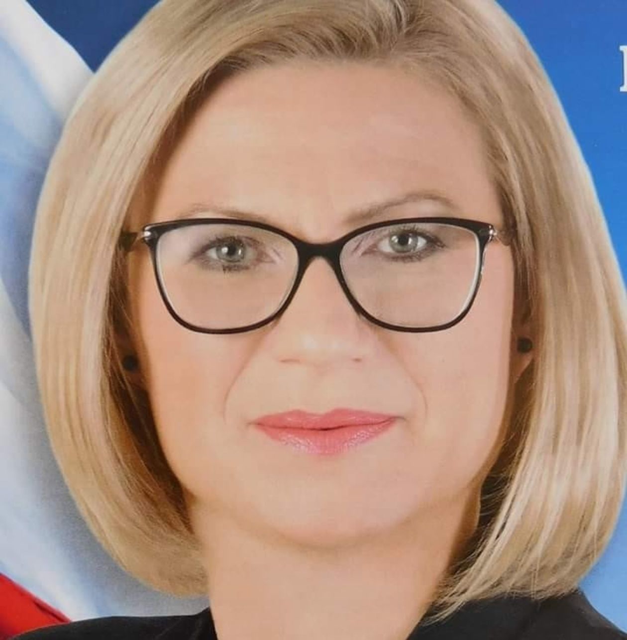  <p><strong>Maryla Symczuk</strong></p>
<p>Starosta hrubieszowski. Była wizytator Kuratorium Oświaty i nauczycielka Zespołu Szk&oacute;ł nr 4 w Hrubieszowie. Szanująca historię regionu i na jej bazie dbająca o lepsze jutro mieszkańc&oacute;w. Zaangażowana we wspieranie najbardziej potrzebujących.</p>
<p><strong>Kod SMS SUKCES.56</strong></p>