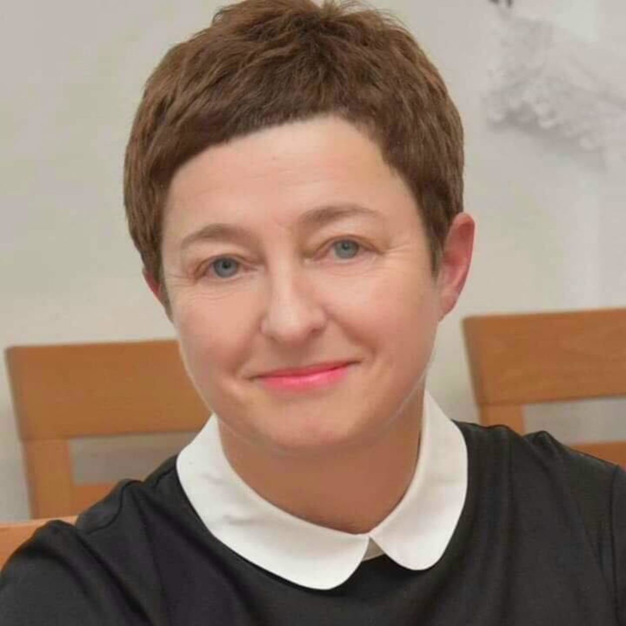  <p><strong>Zdzisława Deniszczuk</strong></p>
<p>W&oacute;jt gminy Wierzbica. Jako jedyna kobieta z powiatu chełmskiego odniosła zwycięstwo w kategorii Liderka Kobiecej Aktywności podczas X jubileuszowego Forum Kobiet Aktywnych &bdquo;Śladami kobiecej tożsamość&rdquo; w Nałęczowie. Najważniejsza jest dla niej integracja środowiska wiejskiego.&nbsp;</p>
<p><strong>Kod SMS SUKCES.66</strong></p>