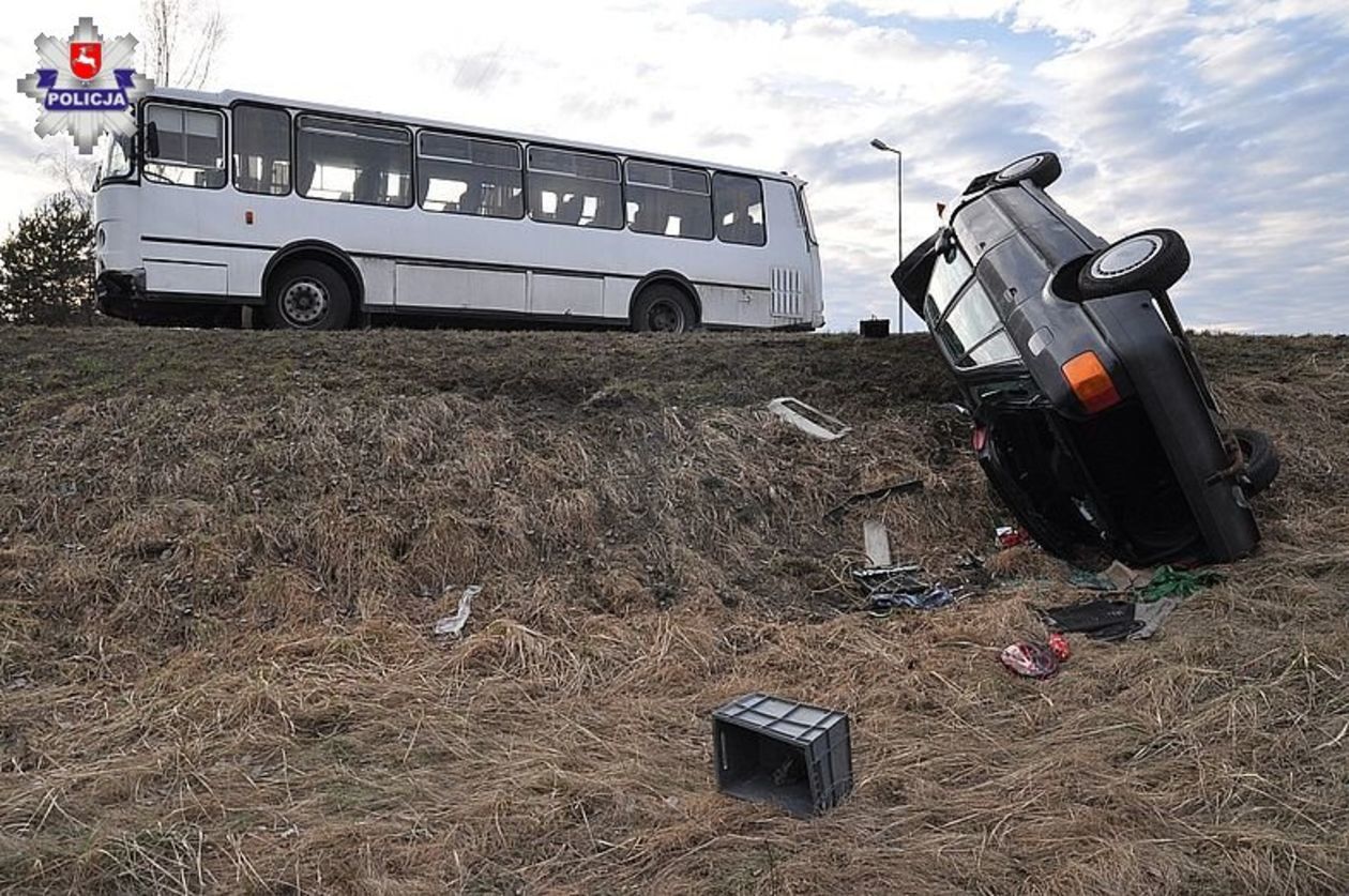 Połatycze: Zderzenie autobusu i osobówki - Autor: Policja