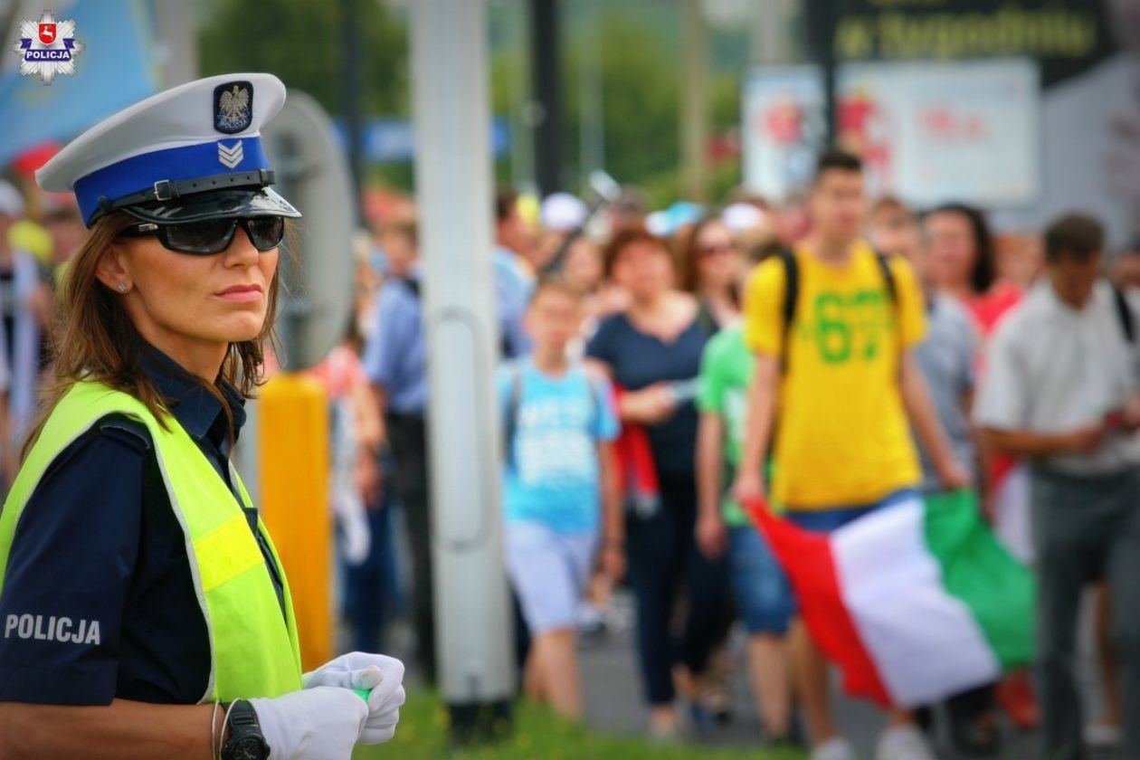  Policjantki i pracownice cywilne KWP Lublin (zdjęcie 1) - Autor: KWP Lublin