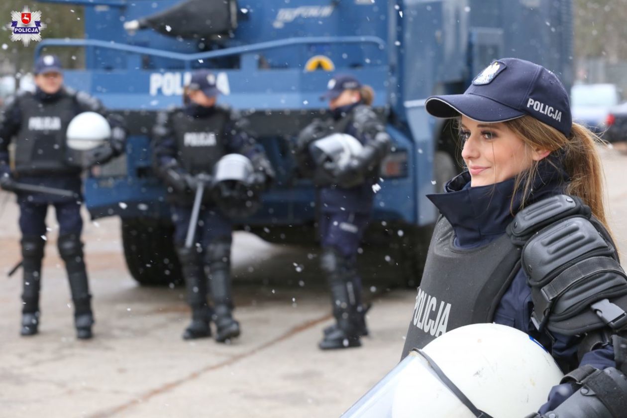  Policjantki i pracownice cywilne KWP Lublin (zdjęcie 1) - Autor: KWP Lublin