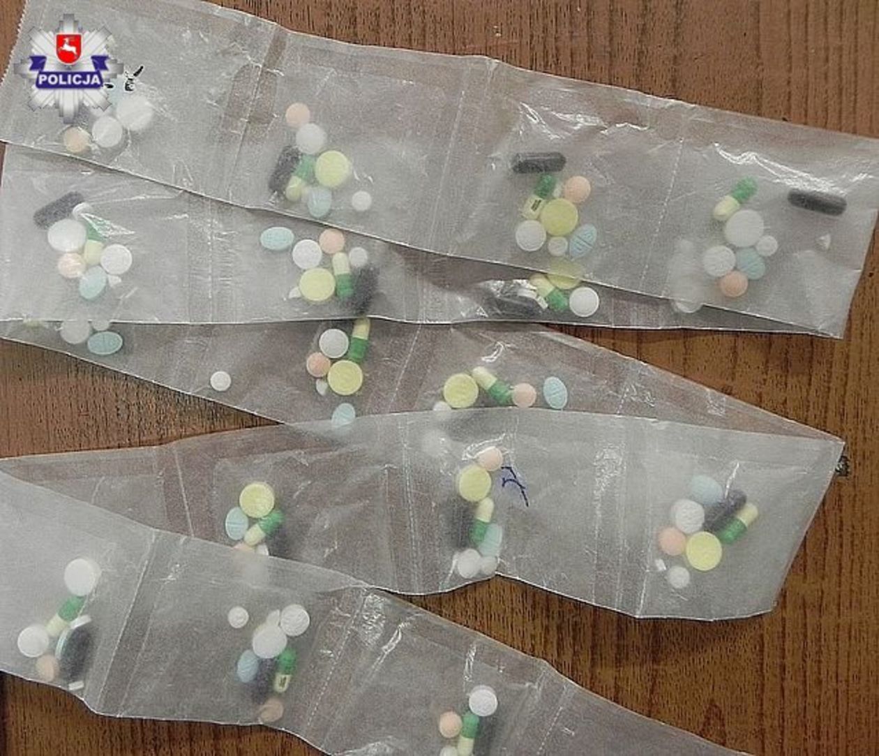  Chińskie tabletki psychoaktywne (zdjęcie 1) - Autor: Policja