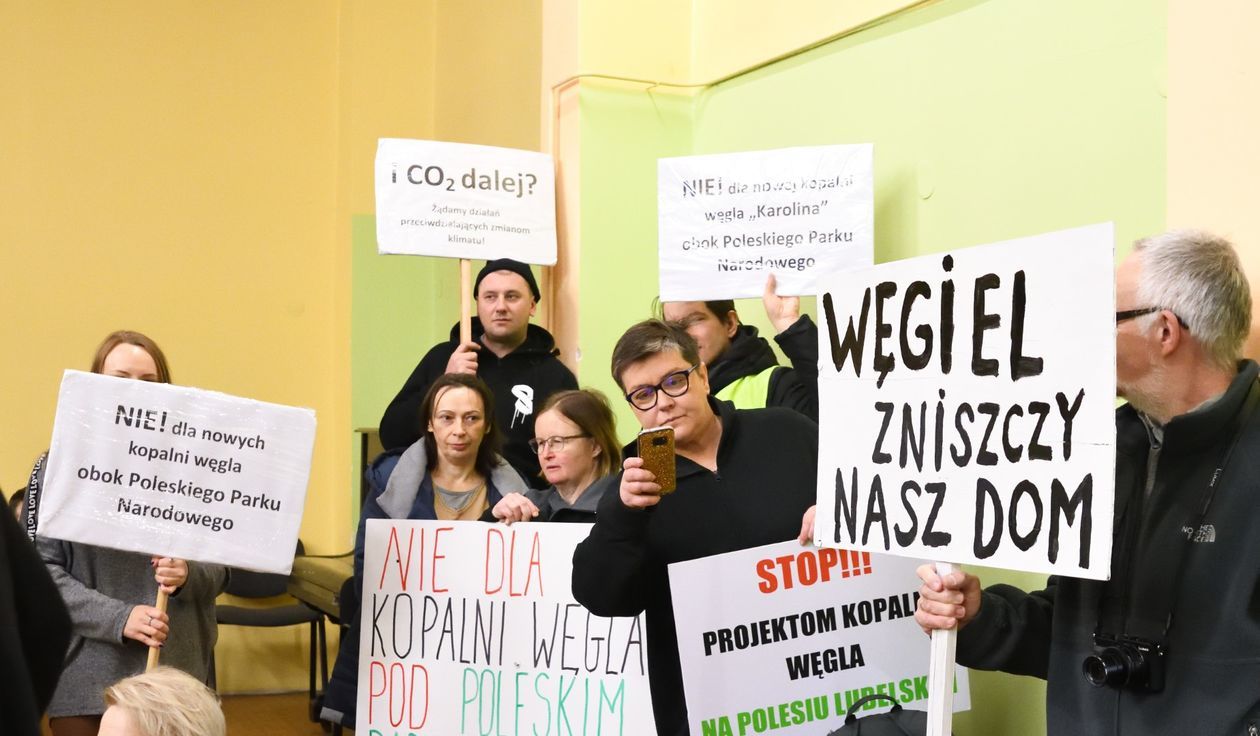  Protestowali przeciwko budowie nowej kopalni (zdjęcie 1) - Autor: Jarosław Kopiński  