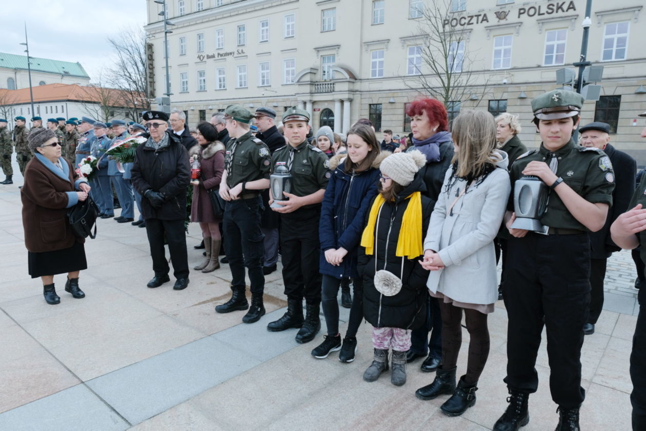  Imieniny marszałka Józefa Piłsudskiego na pl. Litewskim (zdjęcie 1) - Autor: Maciej Kaczanowski