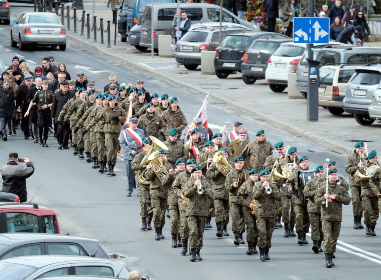  Imieniny marszałka Józefa Piłsudskiego na pl. Litewskim (zdjęcie 1) - Autor: Maciej Kaczanowski