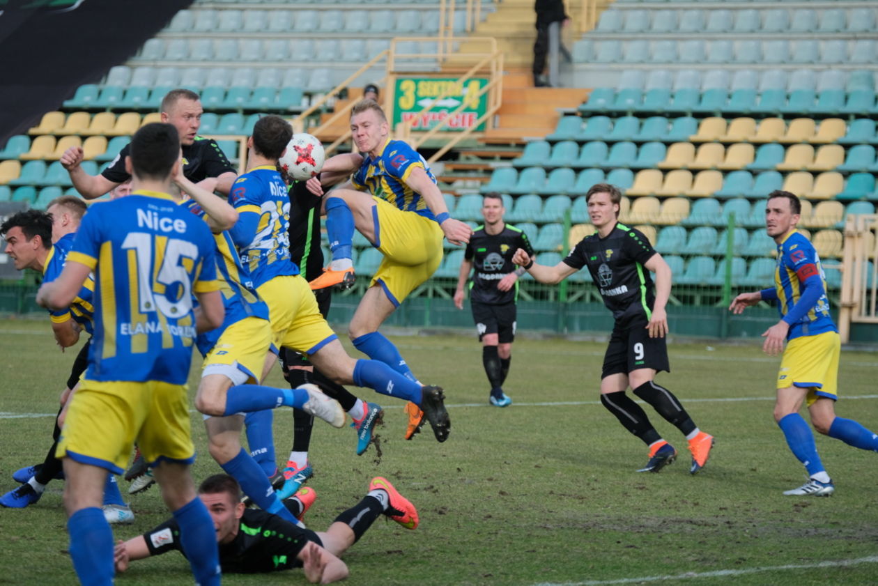  Górnik Łęczna vs Elana Toruń 1:1 (zdjęcie 1) - Autor: Maciej Kaczanowski