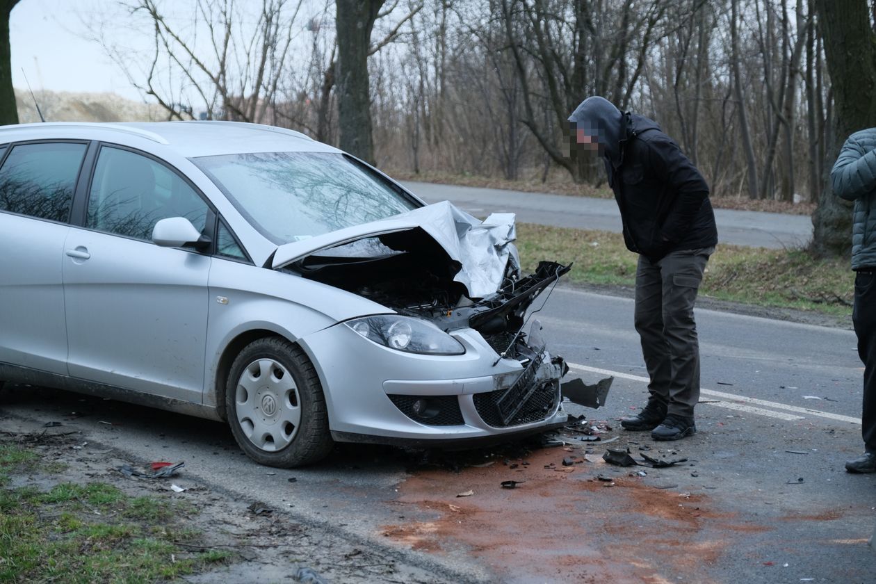  Wypadek na ul. Zemborzyckiej w Lublinie (zdjęcie 1) - Autor: Maciej Kaczanowski