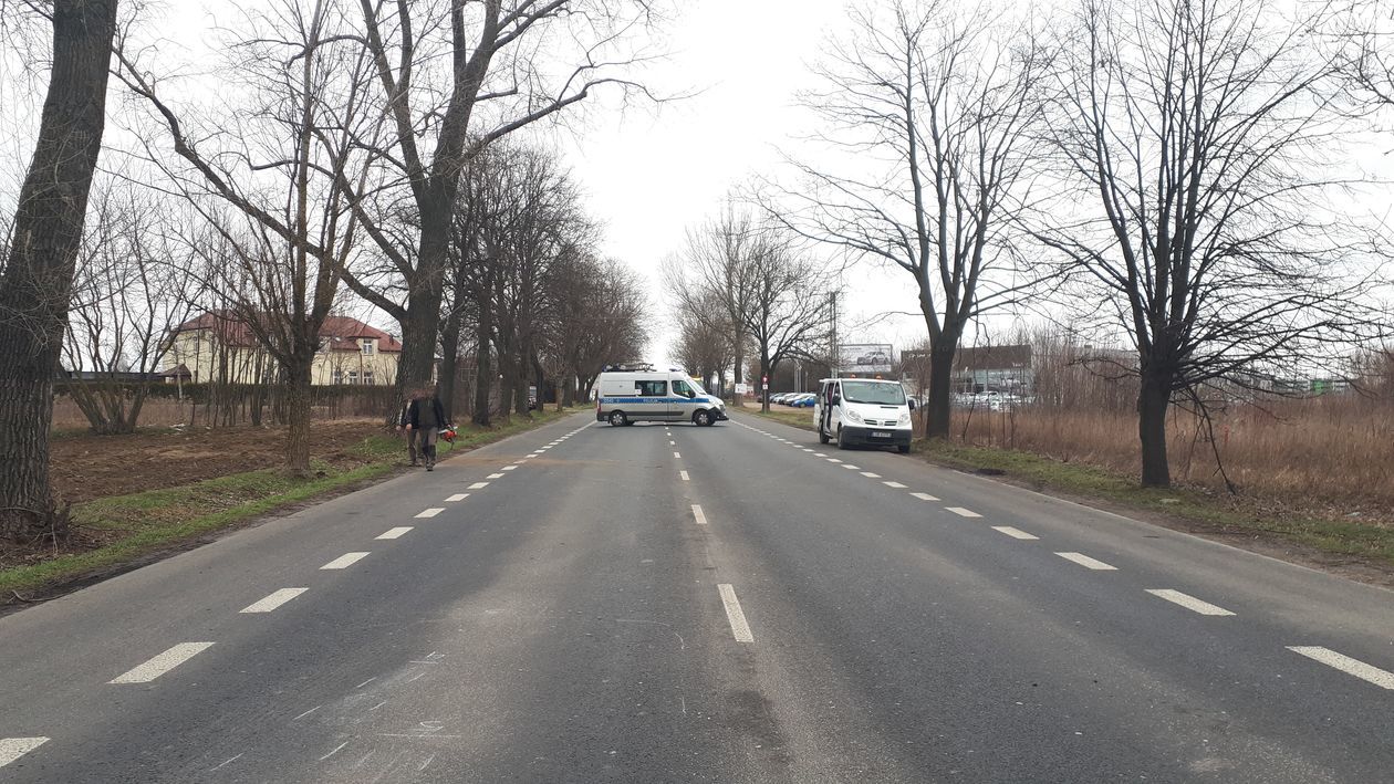  Wypadek na al. Kraśnickiej w Lublinie (zdjęcie 1) - Autor: Krzysztof Mazur