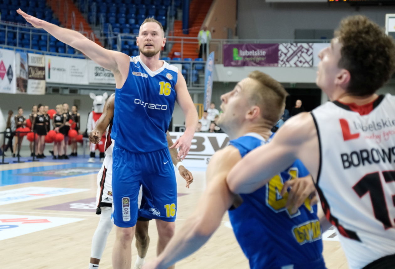  Koszykarze Startu Lublin przegrali z drużyną Arki Gdynia 71:80 (zdjęcie 11) - Autor: Maciej Kaczanowski