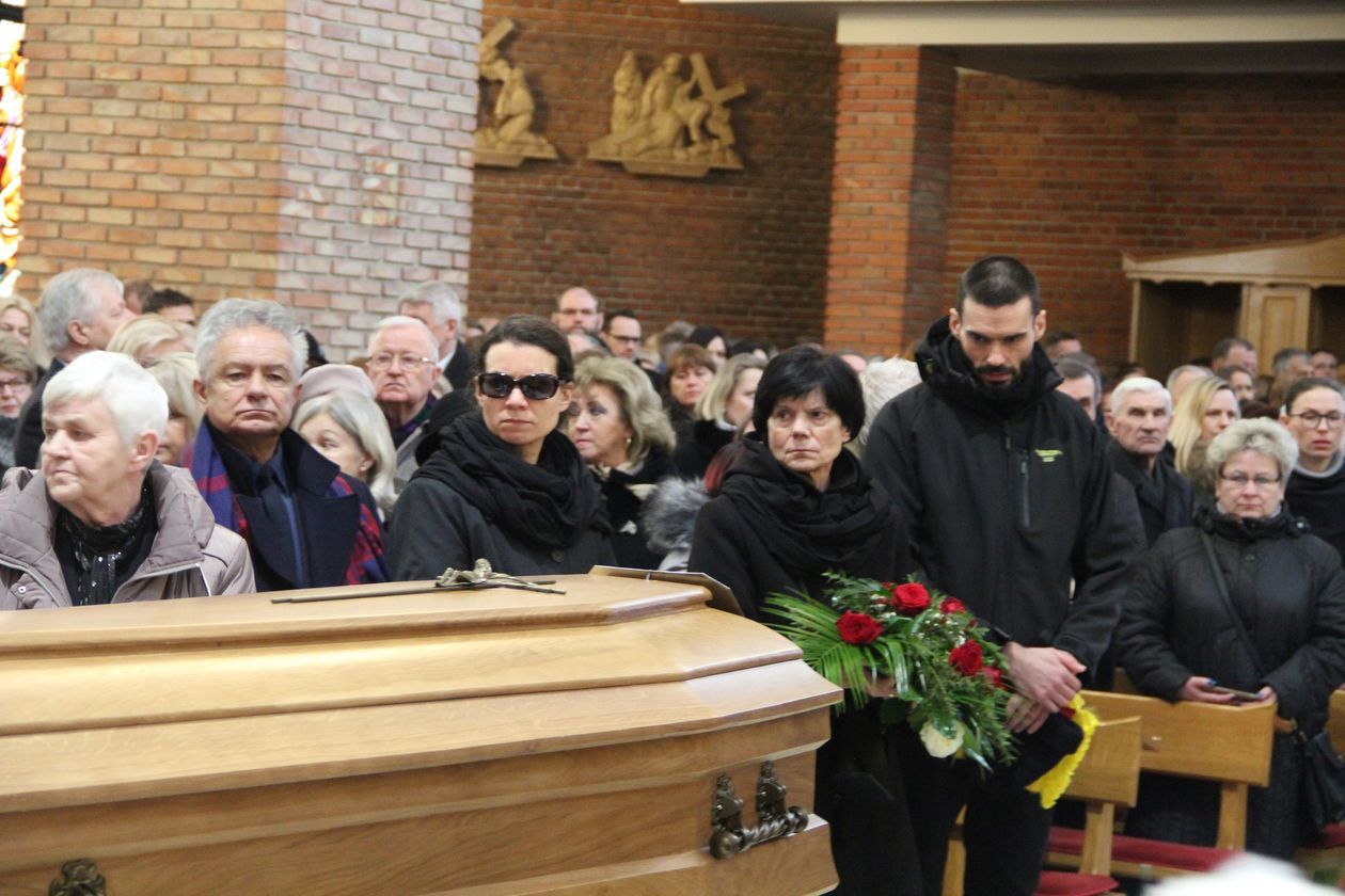  Pogrzeb prof. Józefa Bergiera, rektora PSW w Białej Podlaskiej  (zdjęcie 1) - Autor: Ewelina Burda