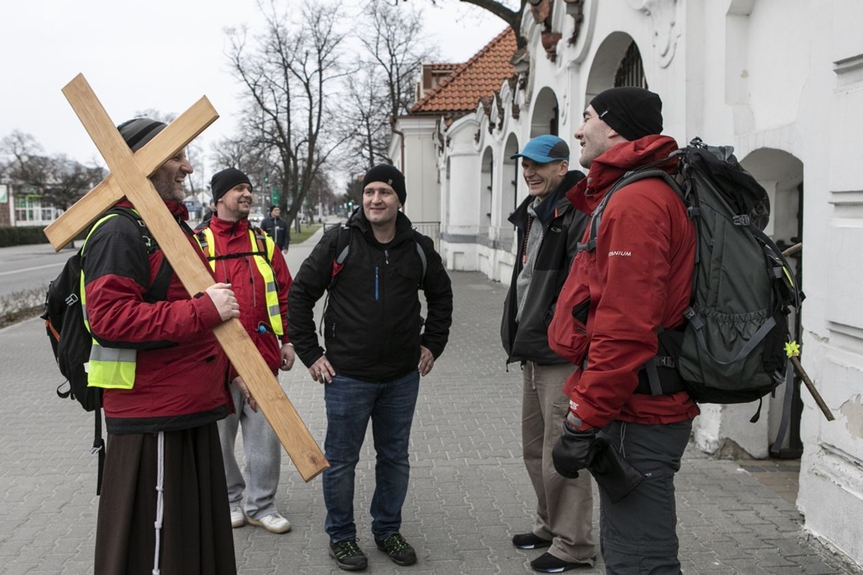  Ekstremalna Droga Krzyżowa z Lublina do Lubartowa (zdjęcie 1) - Autor: Jacek Szydłowski