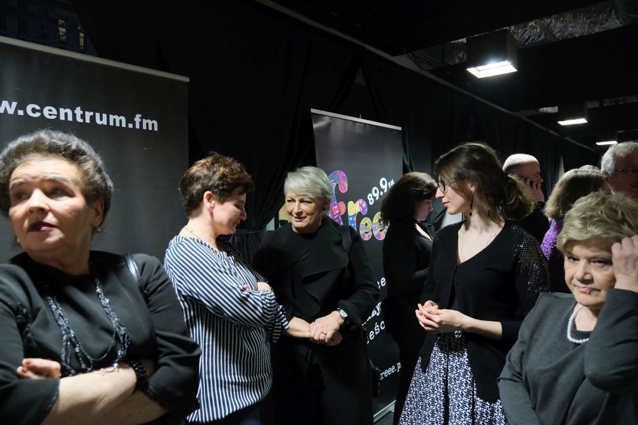   Premiera w Teatrze Andersena: Podwójne życie Weroniki w reżyserii Krzysztofa Rzączyńskiego (zdjęcie 1) - Autor: Maciej Kaczanowski