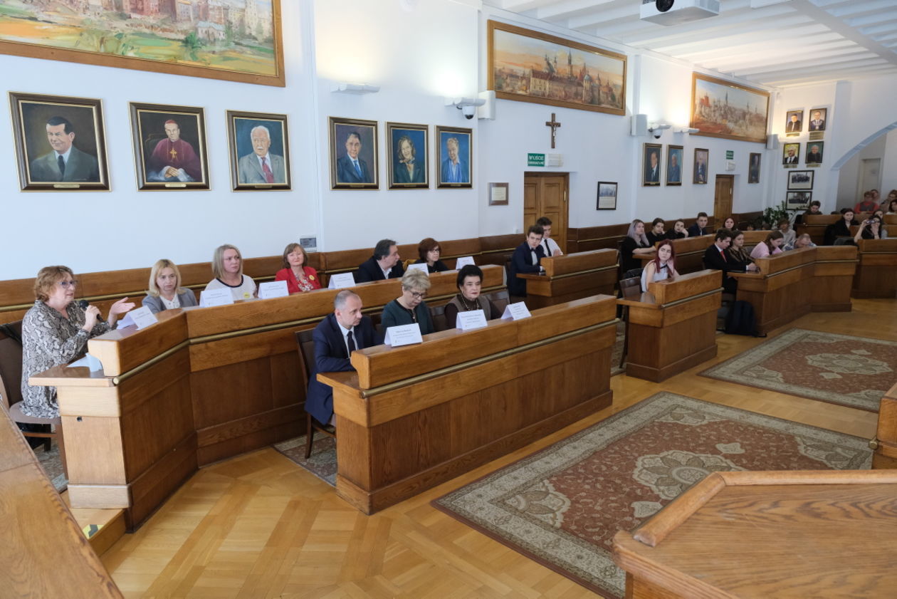  Posiedzenie Młodzieżowej Rady Miasta (zdjęcie 3) - Autor: Maciej Kaczanowski