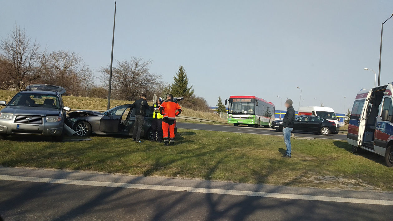  Wypadek na al. Witosa w Lublinie (zdjęcie 1) - Autor: ŁM