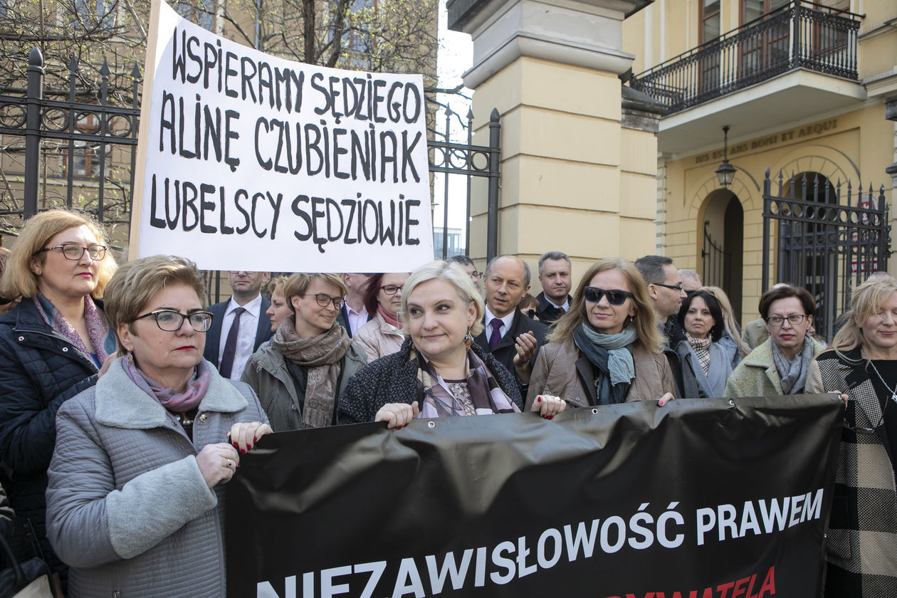  Pikieta sędziów w Lublinie (zdjęcie 1) - Autor: Jacek Szydłowski