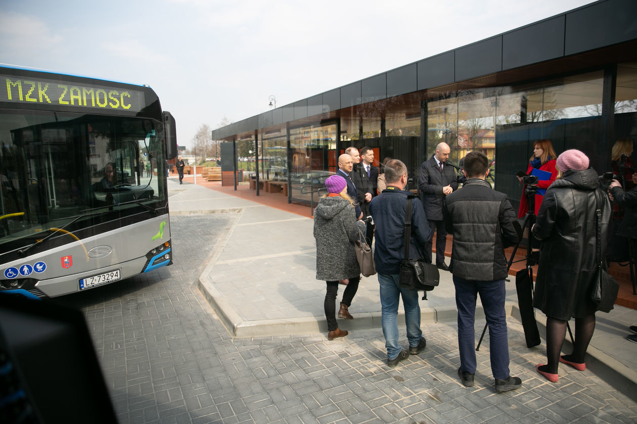  Nowe centrum przesiadkowe przy ul. Peowiaków w Zamościu (zdjęcie 1) - Autor: Kazimierz Chmiel