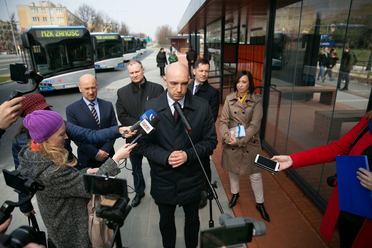  Nowe centrum przesiadkowe przy ul. Peowiaków w Zamościu (zdjęcie 1) - Autor: Kazimierz Chmiel