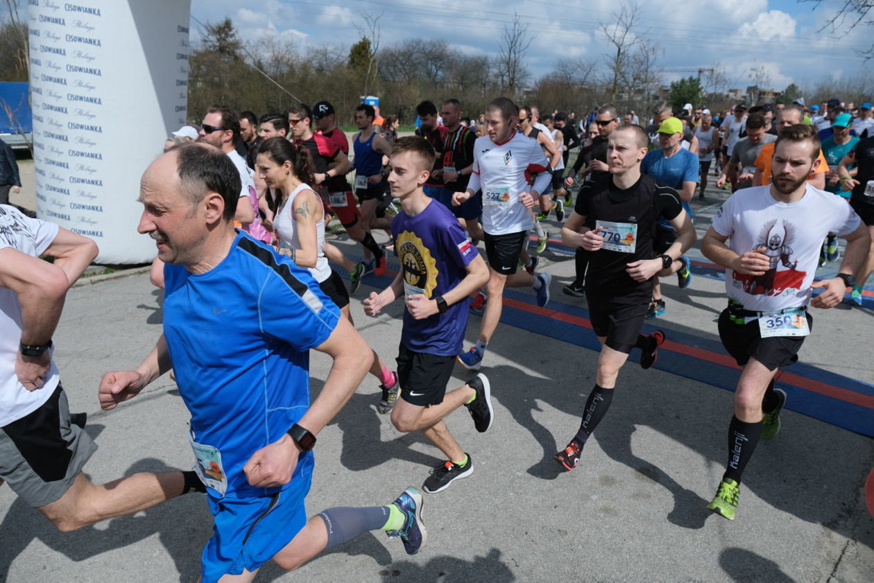  4 Dycha do Maratonu na Zalewem Zemborzyckim (zdjęcie 1) - Autor: Maciej Kaczanowski