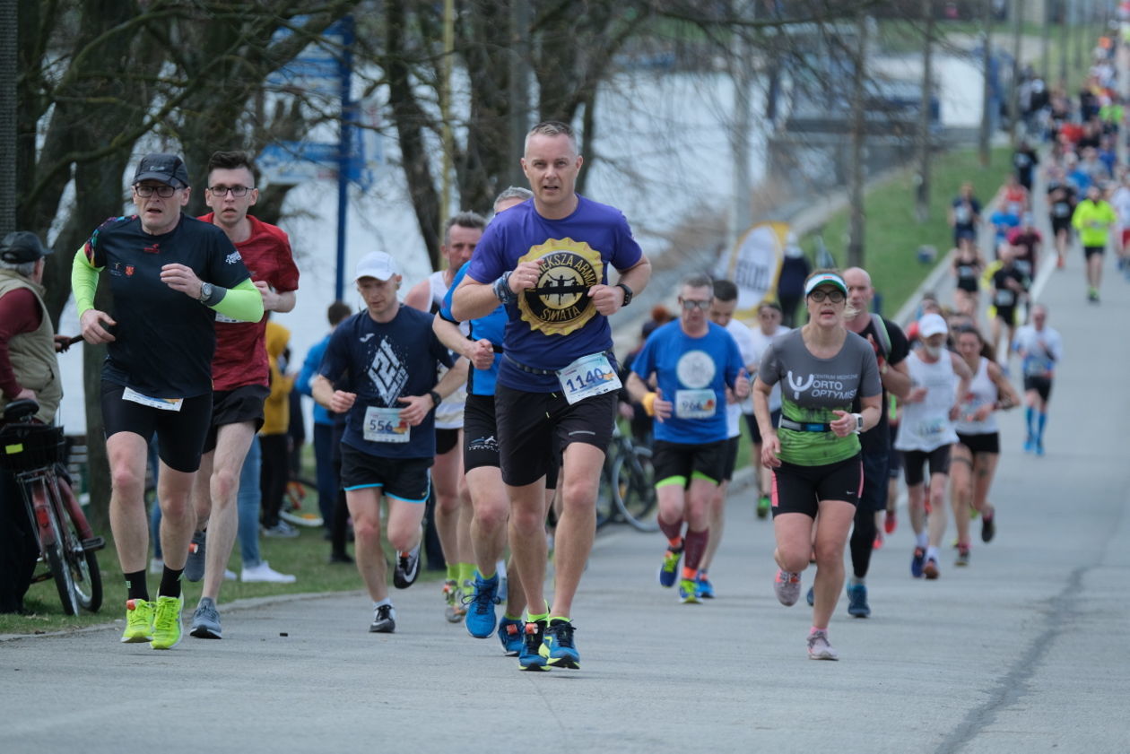  4 Dycha do Maratonu na Zalewem Zemborzyckim (zdjęcie 1) - Autor: Maciej Kaczanowski