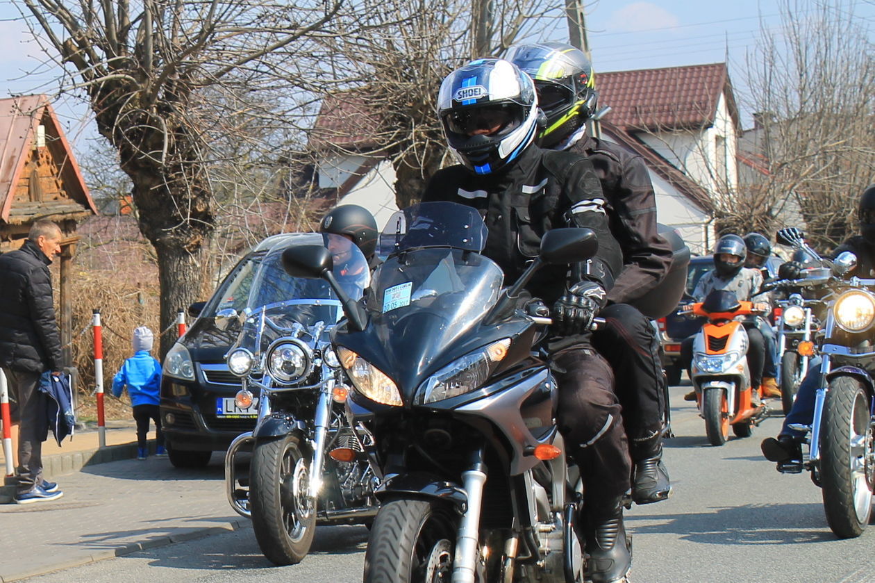  Motocykliści rozpoczęli sezon, w Dęblinie i Stężycy (zdjęcie 64) - Autor: Radosław Szczęch