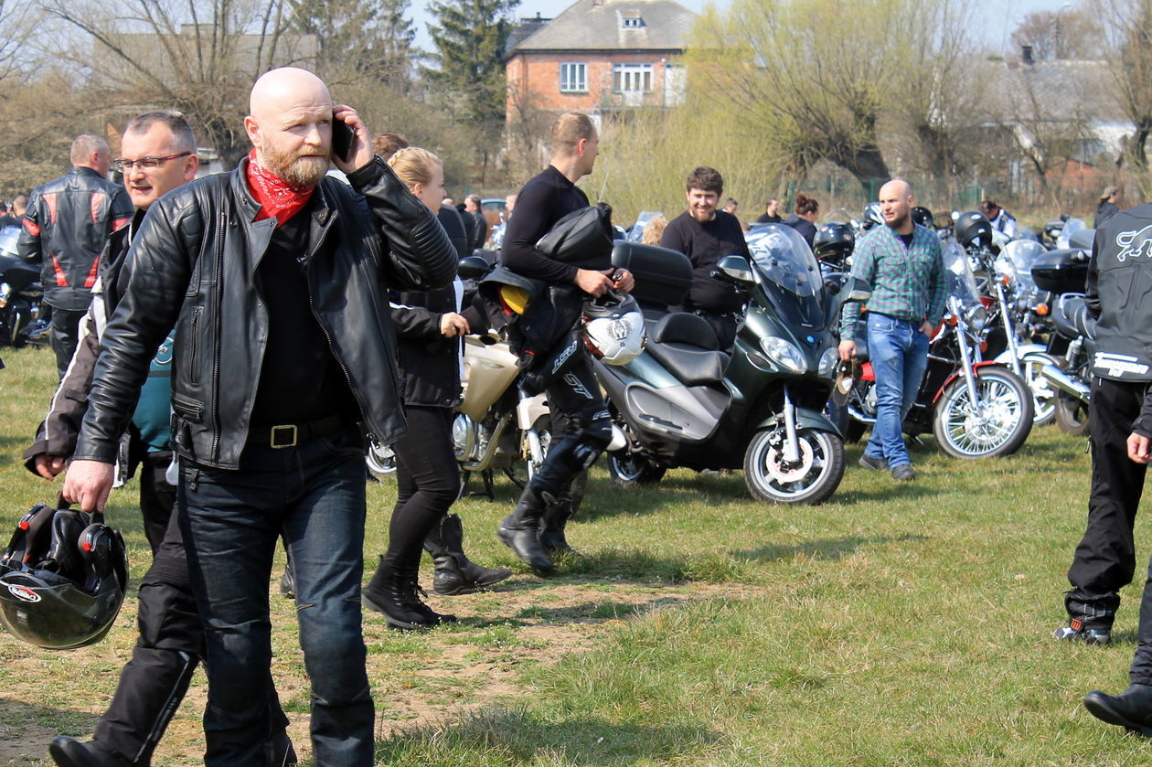  Motocykliści rozpoczęli sezon, w Dęblinie i Stężycy (zdjęcie 28) - Autor: Radosław Szczęch