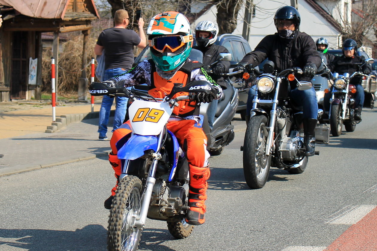  Motocykliści rozpoczęli sezon, w Dęblinie i Stężycy (zdjęcie 98) - Autor: Radosław Szczęch