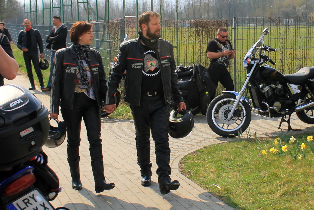  Motocykliści rozpoczęli sezon, w Dęblinie i Stężycy (zdjęcie 12) - Autor: Radosław Szczęch