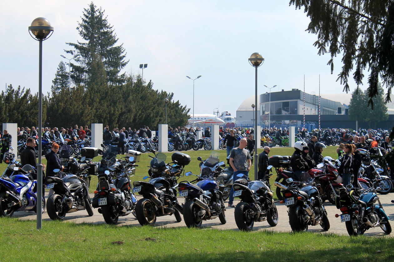  Motocykliści rozpoczęli sezon, w Dęblinie i Stężycy (zdjęcie 112) - Autor: Radosław Szczęch
