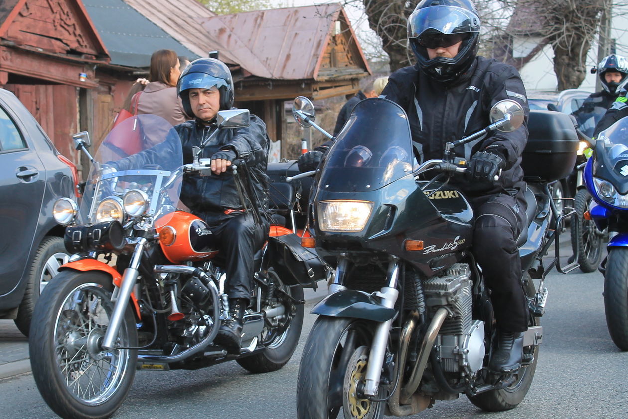  Motocykliści rozpoczęli sezon, w Dęblinie i Stężycy (zdjęcie 49) - Autor: Radosław Szczęch