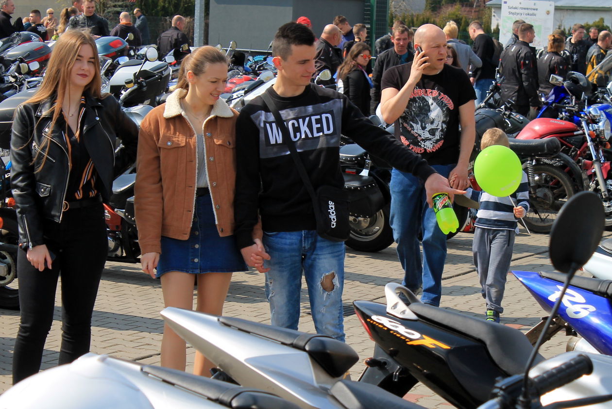  Motocykliści rozpoczęli sezon, w Dęblinie i Stężycy (zdjęcie 23) - Autor: Radosław Szczęch
