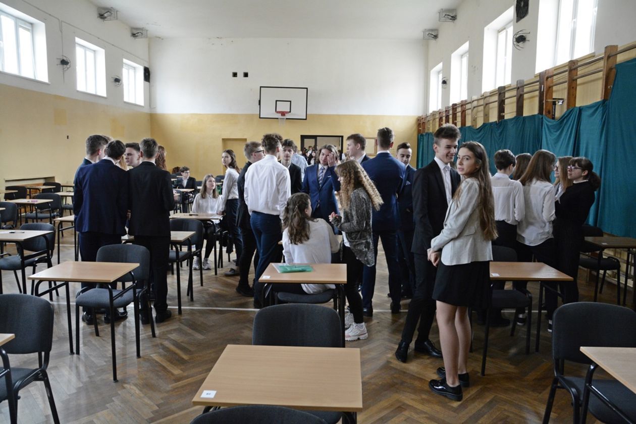  Egzamin gimnazjalny 2019. Szkoła Podstawowa nr 18 w Lublinie (zdjęcie 1) - Autor: Paweł Buczkowski