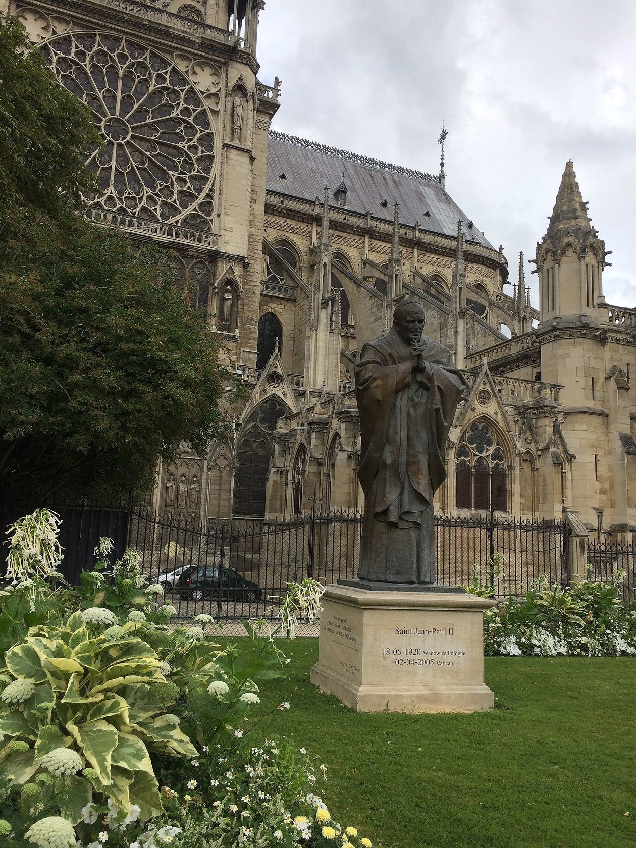  Katedra Notre Dame przed pożarem (zdjęcie 1) - Autor: Katarzyna Siedlecka