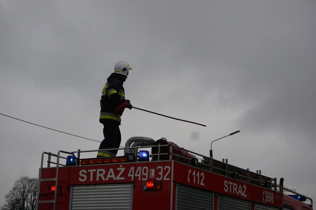  Wypadek w Wilkołazie 16.04.2019 (zdjęcie 1) - Autor: OSP KSRG Wilkołaz